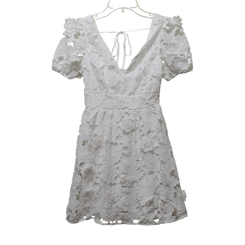 White Mini Dress Floral Lace V-Neck Tie Back Francesca's XS Feminine